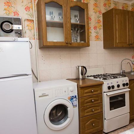 Мода В Доме 03 Apartamento Uralsk Exterior foto