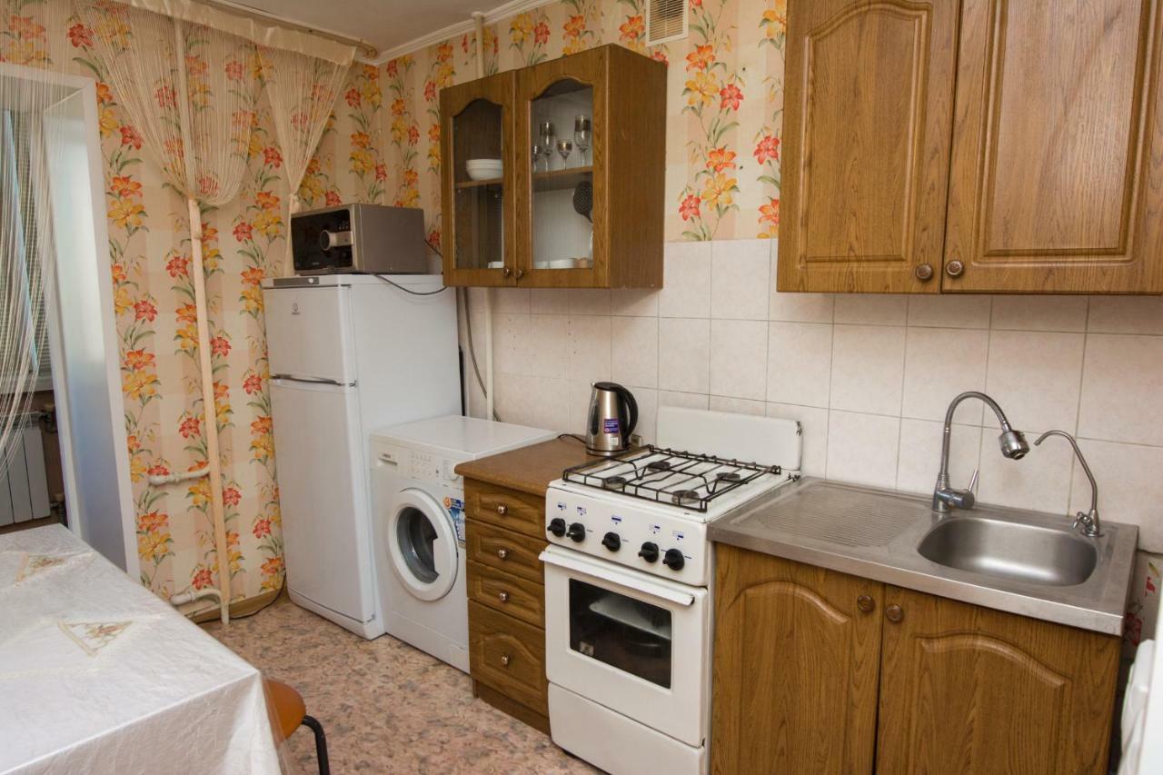 Мода В Доме 03 Apartamento Uralsk Exterior foto